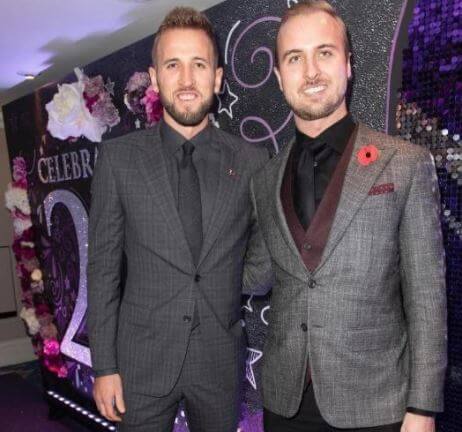 Kim Kane sons Harry Kane and Charlie Kane.